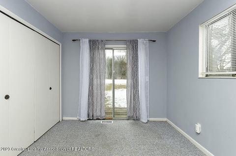 9123 W Frances Rd, Flushing, MI 48433 photo 4