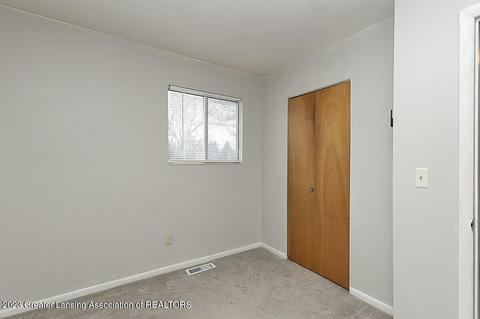 9123 W Frances Rd, Flushing, MI 48433 photo 12