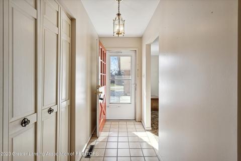2455 Glengarry Rd, Jackson, MI 49203 photo 5