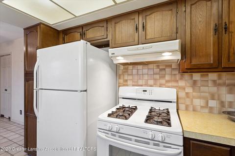 2455 Glengarry Rd, Jackson, MI 49203 photo 17