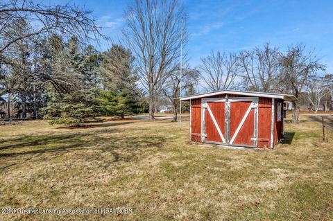 1270 E Howe Rd, Dewitt, MI 48820 photo 3