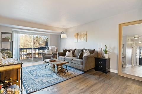 1747 Maple Rdg #13, Haslett, MI 48840 photo 3