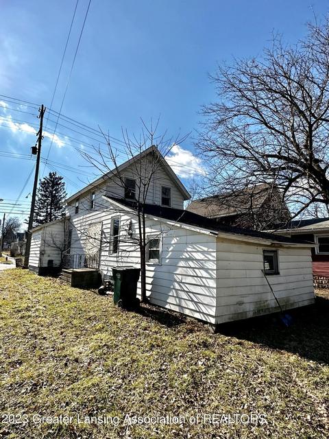 219 E Hazel St, Lansing, MI 48910 photo 16