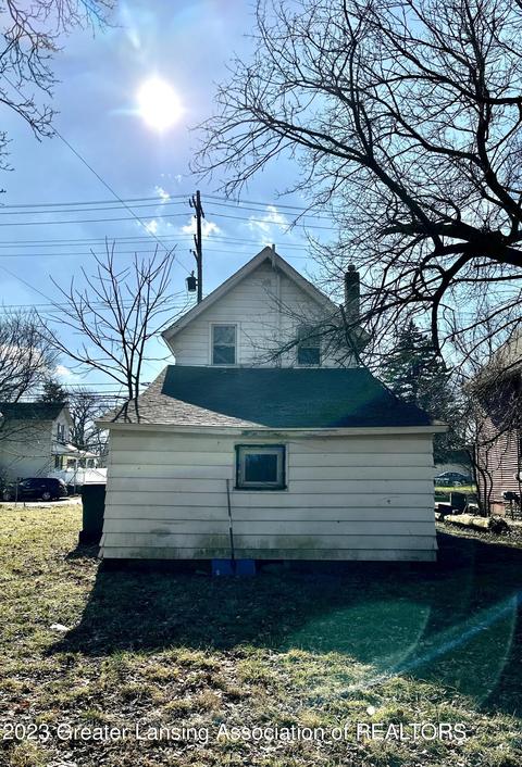 219 E Hazel St, Lansing, MI 48910 photo 2