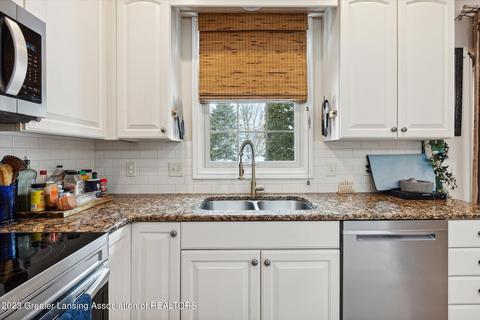 11680 Rachel Ln, Dewitt, MI 48820 photo 7
