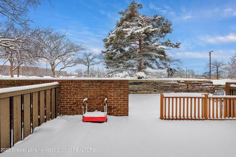 924 Grenoble Dr #E, Lansing, MI 48917 photo 5