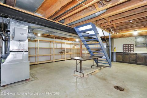 924 Grenoble Dr #E, Lansing, MI 48917 photo 26