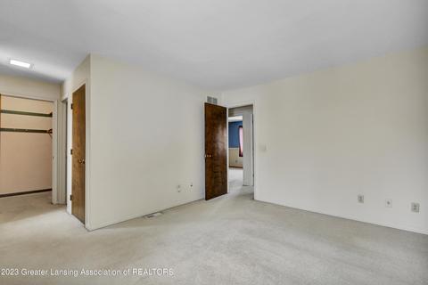 924 Grenoble Dr #E, Lansing, MI 48917 photo 19