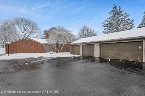 924 Grenoble Dr #E, Lansing, MI 48917 photo 3