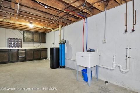 924 Grenoble Dr #E, Lansing, MI 48917 photo 27