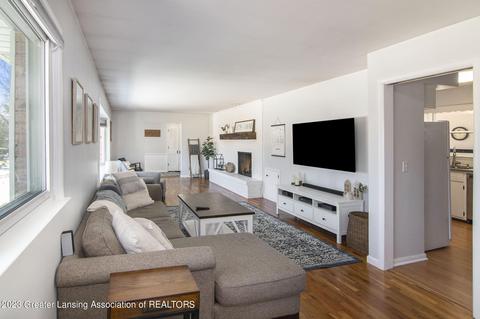 4123 Barton Rd, Lansing, MI 48917 photo 6