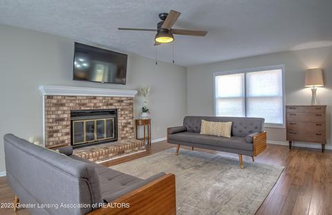 504 W Geneva Dr, Dewitt, MI 48820 photo 11