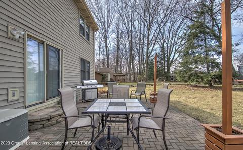 504 W Geneva Dr, Dewitt, MI 48820 photo 7