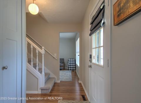 504 W Geneva Dr, Dewitt, MI 48820 photo 10