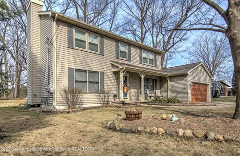 504 W Geneva Dr, Dewitt, MI 48820 photo 2