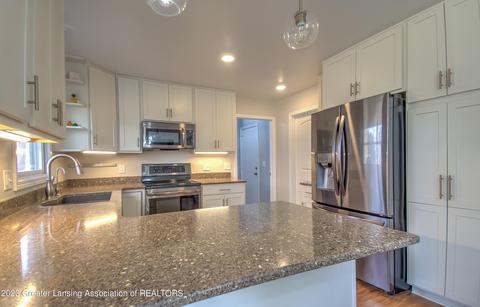 504 W Geneva Dr, Dewitt, MI 48820 photo 19