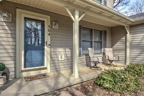 504 W Geneva Dr, Dewitt, MI 48820 photo 4
