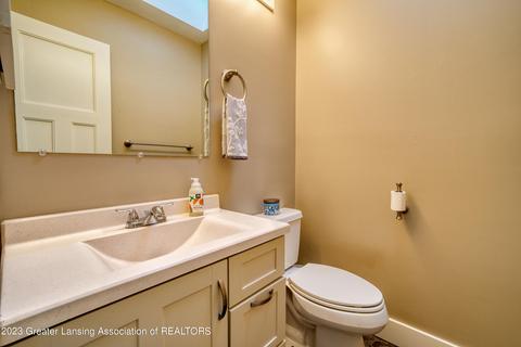 1175 Buckingham Rd, Haslett, MI 48840 photo 25