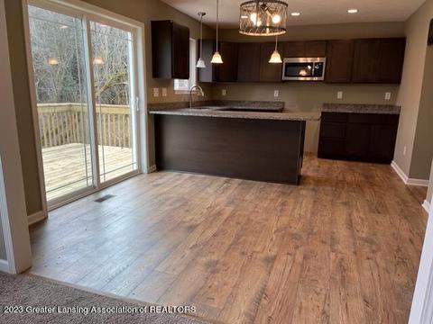 808 Starlight Way, Perry, MI 48872 photo 6