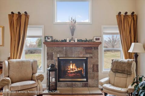3830 Danbridge Dr, Lansing, MI 48906 photo 10
