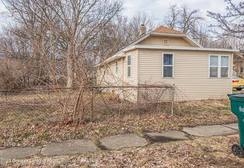 216 W Thomas St, Lansing, MI 48906