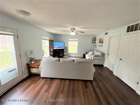12421 Kruger Ln, Dewitt, MI 48820 photo 7