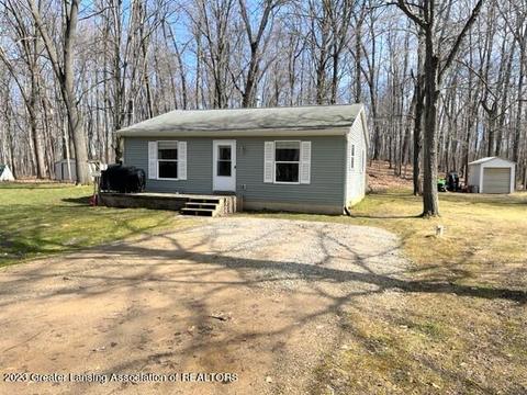 12421 Kruger Ln, Dewitt, MI 48820 photo 2