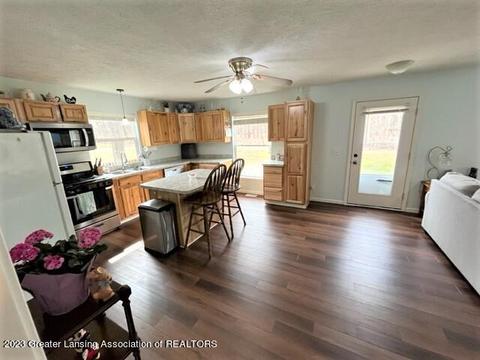12421 Kruger Ln, Dewitt, MI 48820 photo 10