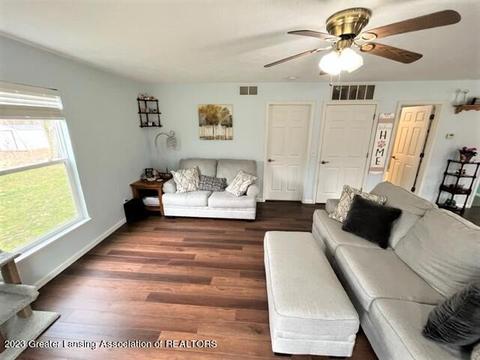 12421 Kruger Ln, Dewitt, MI 48820 photo 9