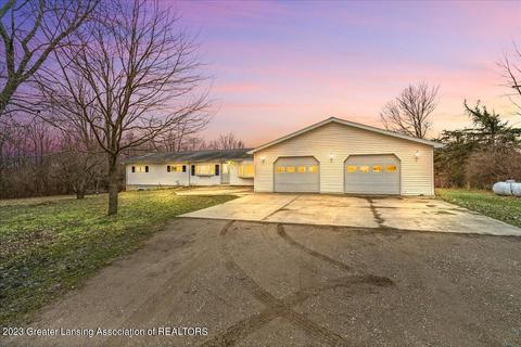 10553 Corcoran Rd, Haslett, MI 48840