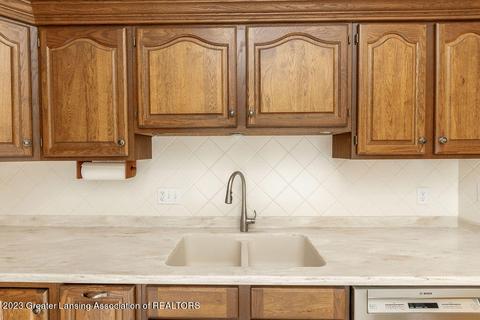 1897 E Danbury, Okemos, MI 48864 photo 14