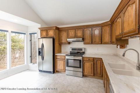 1897 E Danbury, Okemos, MI 48864 photo 12