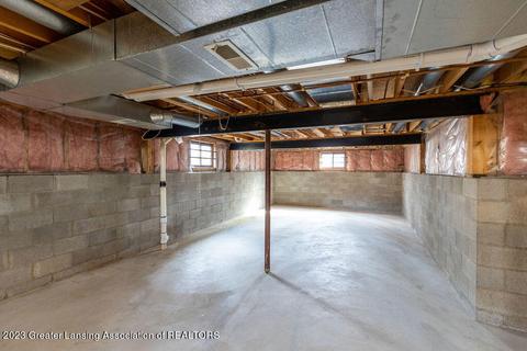 1897 E Danbury, Okemos, MI 48864 photo 29