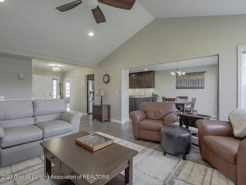 1200 Wineleaf Ln, Dewitt, MI 48820 photo 8