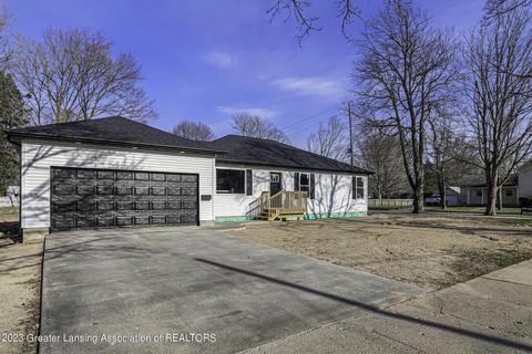 220 W Shaw St, Charlotte, MI 48813