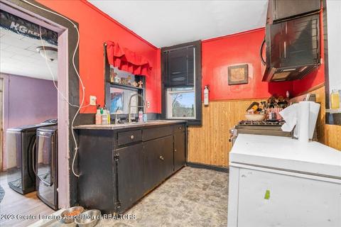 521 E Isham St, Lyons, MI 48851 photo 9