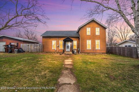 521 E Isham St, Lyons, MI 48851 photo 1