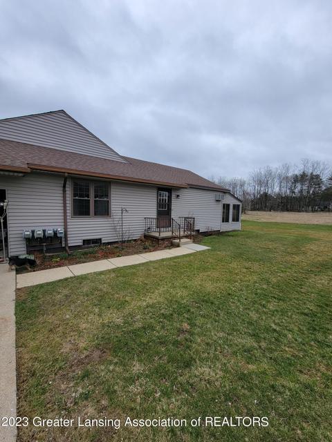 490 Red Cedar Blvd, Williamston, MI 48895