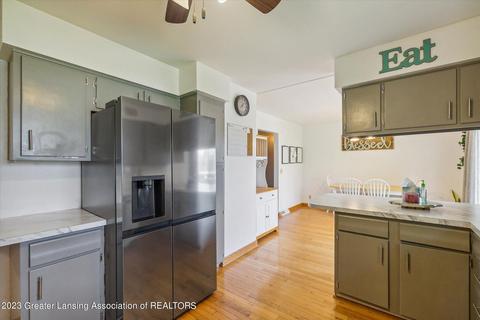 811 E Webb Dr, Dewitt, MI 48820 photo 13