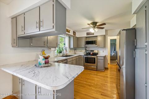 811 E Webb Dr, Dewitt, MI 48820 photo 10