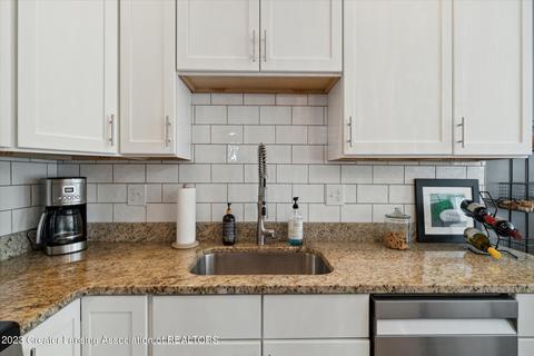 5245 E Hawk Hollow Dr, Bath, MI 48808 photo 7