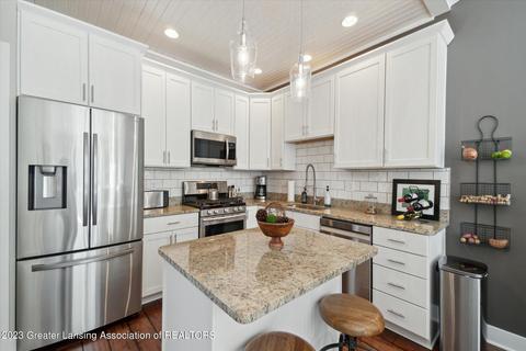 5245 E Hawk Hollow Dr, Bath, MI 48808 photo 8