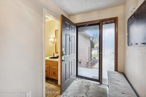4433 Comanche Dr, Okemos, MI 48864 photo 6