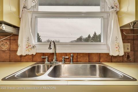 1258 W Pratt Rd, Dewitt, MI 48820 photo 11