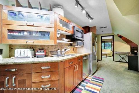 910 Jolly Rd, Okemos, MI 48864 photo 5