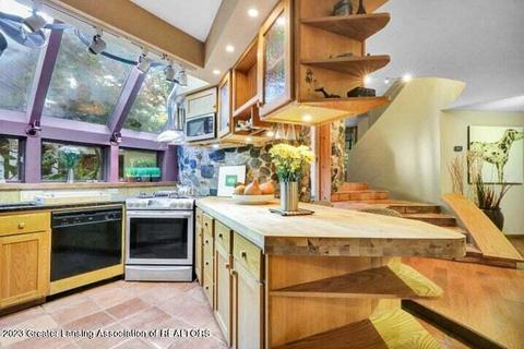 910 Jolly Rd, Okemos, MI 48864 photo 9