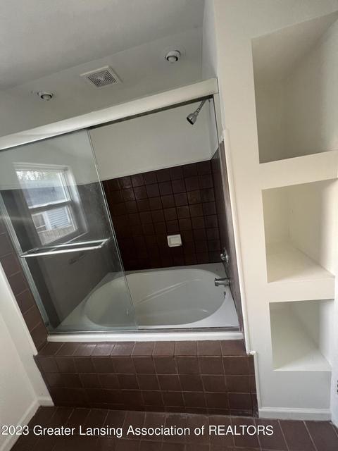 648 E Cavanaugh Rd, Lansing, MI 48910 photo 16
