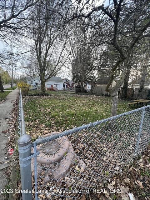 648 E Cavanaugh Rd, Lansing, MI 48910 photo 27