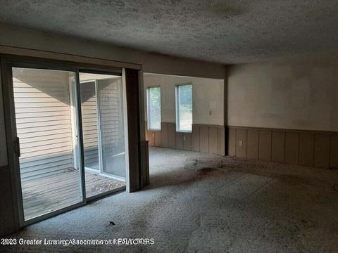 3902 Moonlight Ln, Holt, MI 48842 photo 4