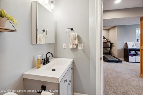 1568 Sanborn Dr, Dewitt, MI 48820 photo 38